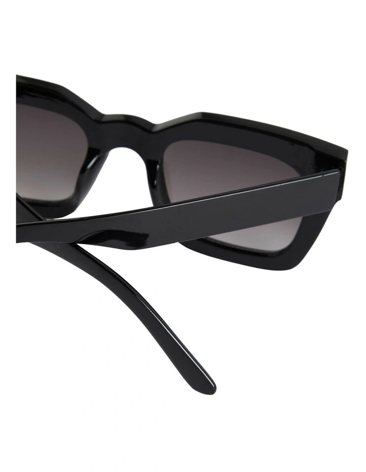 Caitlin Rectangle Sunglasses in Black