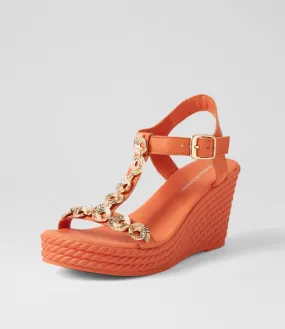 DJANGO & JULIETTE Evry Bright Orange Gold Leather Sandals