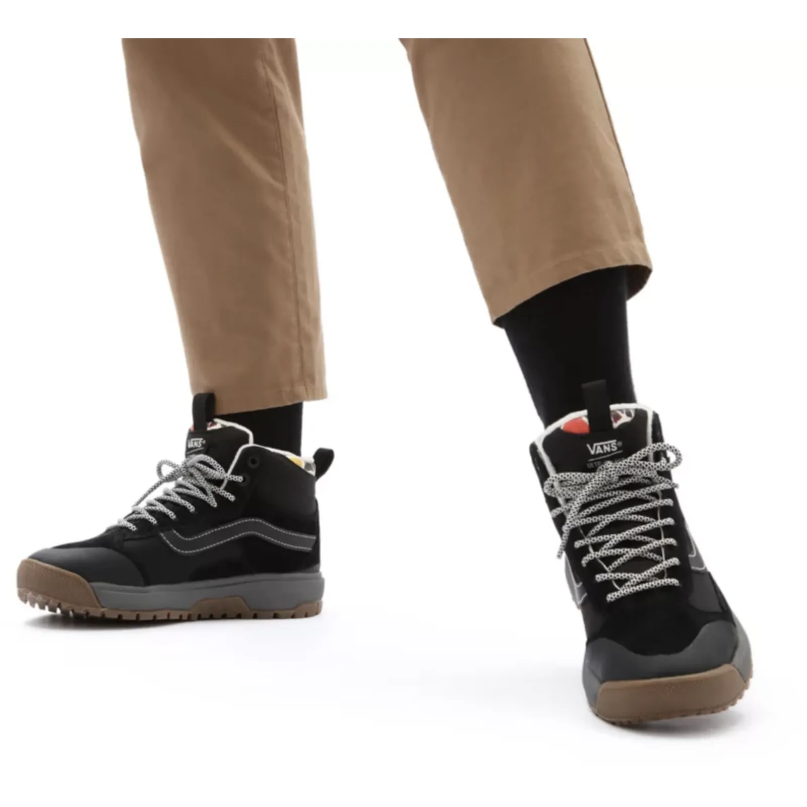 VANS X Hanna Scott Ultrarange EXO HI MTE-1 Shoes - Multi / Black